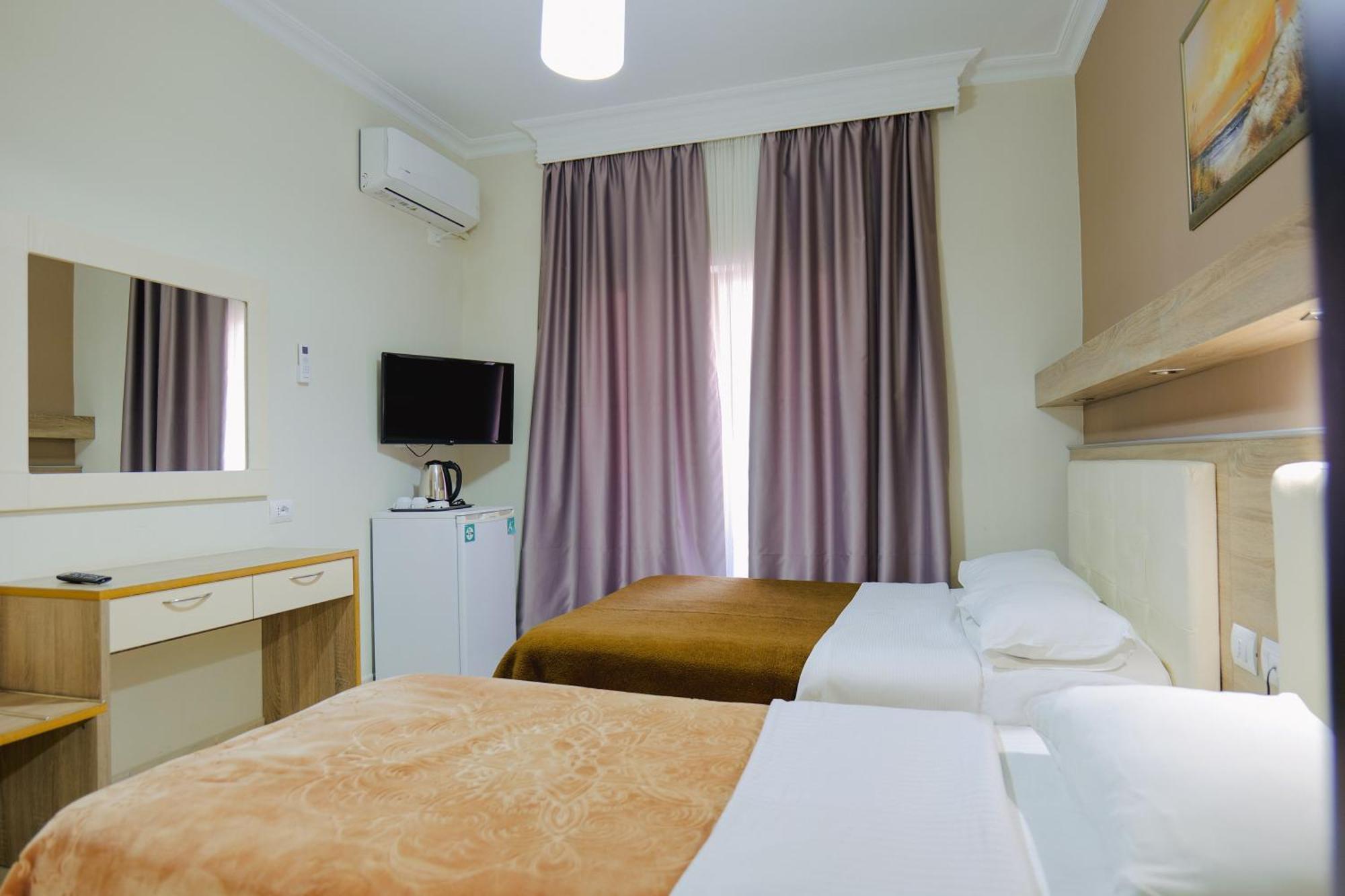 Hotel Mediterrane ساراندا المظهر الخارجي الصورة